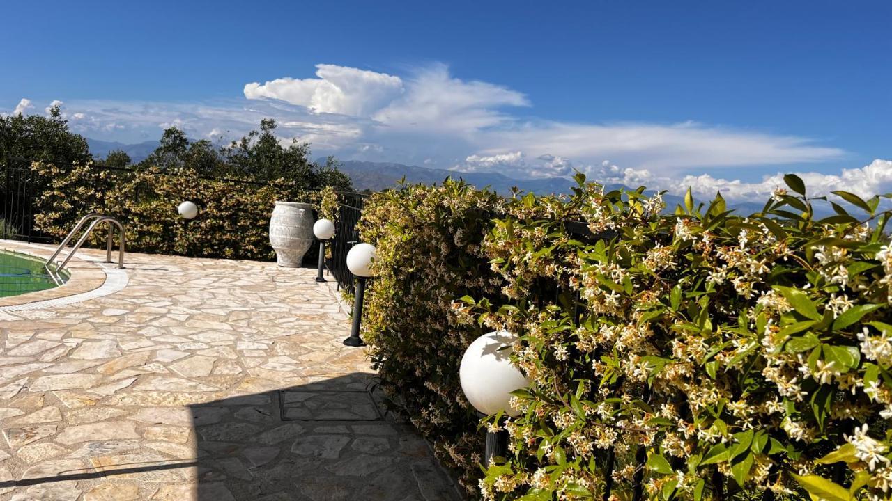 Villa Sania Kassiopi Ngoại thất bức ảnh